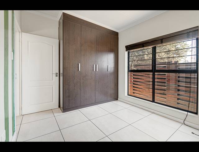 3 BEDROOM APARTMENT FOR SALE IN FOURWAYS